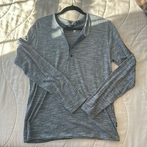 HUGO BOSS slim fit long sleeve Henley. Large